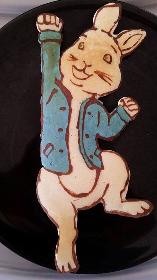 Dad Makes Colorful Artistic Pancakes For Kid 