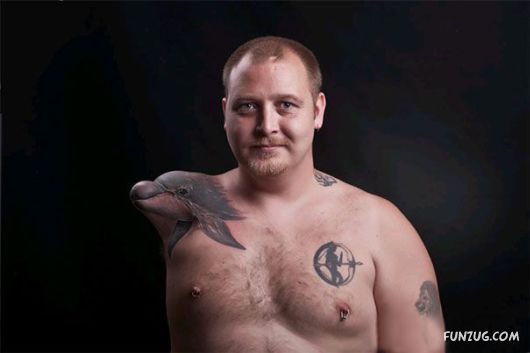 Creative Tattoos That Make Clever Use Of The Body