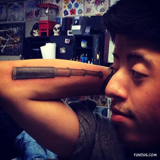 Creative Tattoos That Make Clever Use Of The Body