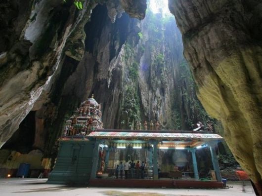Batu Caves Breathtaking Charmers