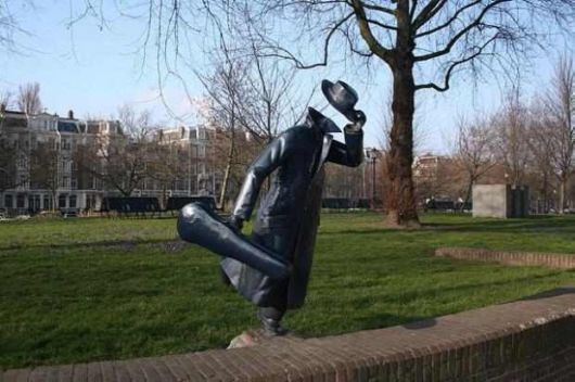 39 Statues That Are Quite Bizarre