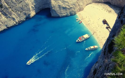 Click to Enlarge - Beautiful Greece Wallpapers