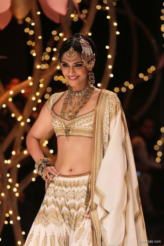 Pretty Bolly Beauty Sonam Kapoor