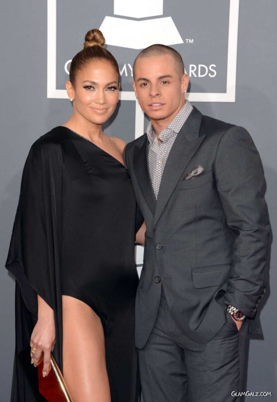 Jennifer Lopez Gracing Up 2013 Grammy Awards