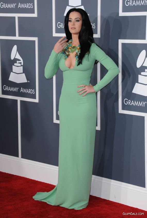 Katy Perry Gracing Up The Grammy Awards Show