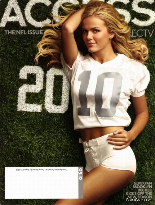 Famous Celebs In Sporty Look