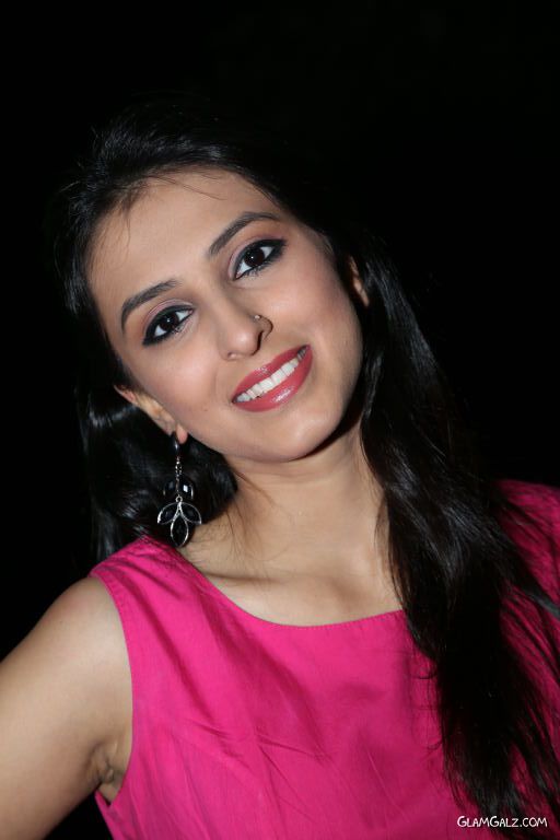 Beautiful Indian Model Simer Motiani