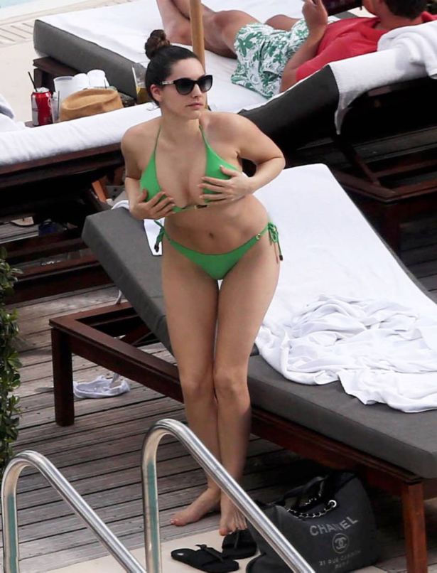 Kelly Brook On A Vacation In Miami Beach